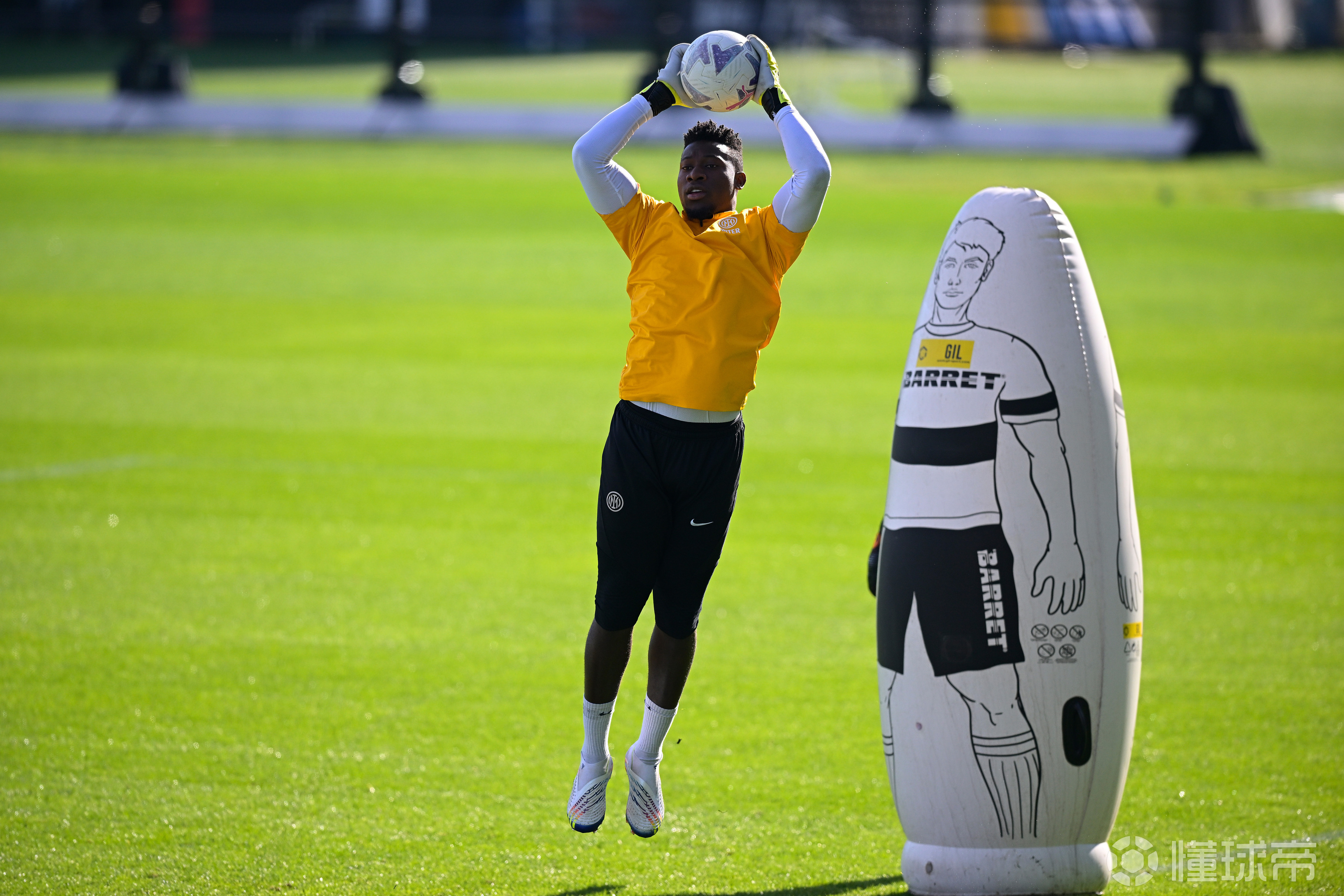 雷竞技官方今晚亚特兰大备战NBA总决赛，防线松动细节曝光，态度坚定，细节决定成败的简单介绍