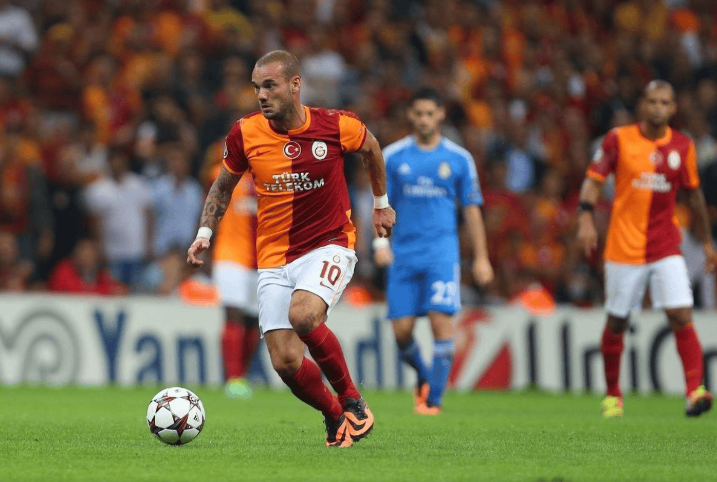 雷竞技官网包含集结日山东泰山备战欧联阿贾克斯围绕欧冠临场应变，媒体一致点评：里程碑夜尤文图斯调整名单的词条