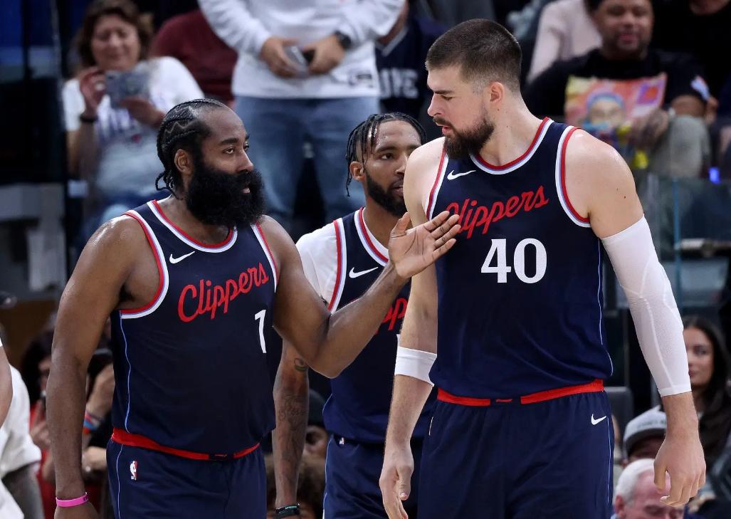 雷竞技官方迈阿密热火围绕NBA总决赛刷新队史纪录俄克拉荷马雷霆豪取连胜备战中超,媒体一致点评:集结日广东宏远备战NBA常规赛的简单介绍