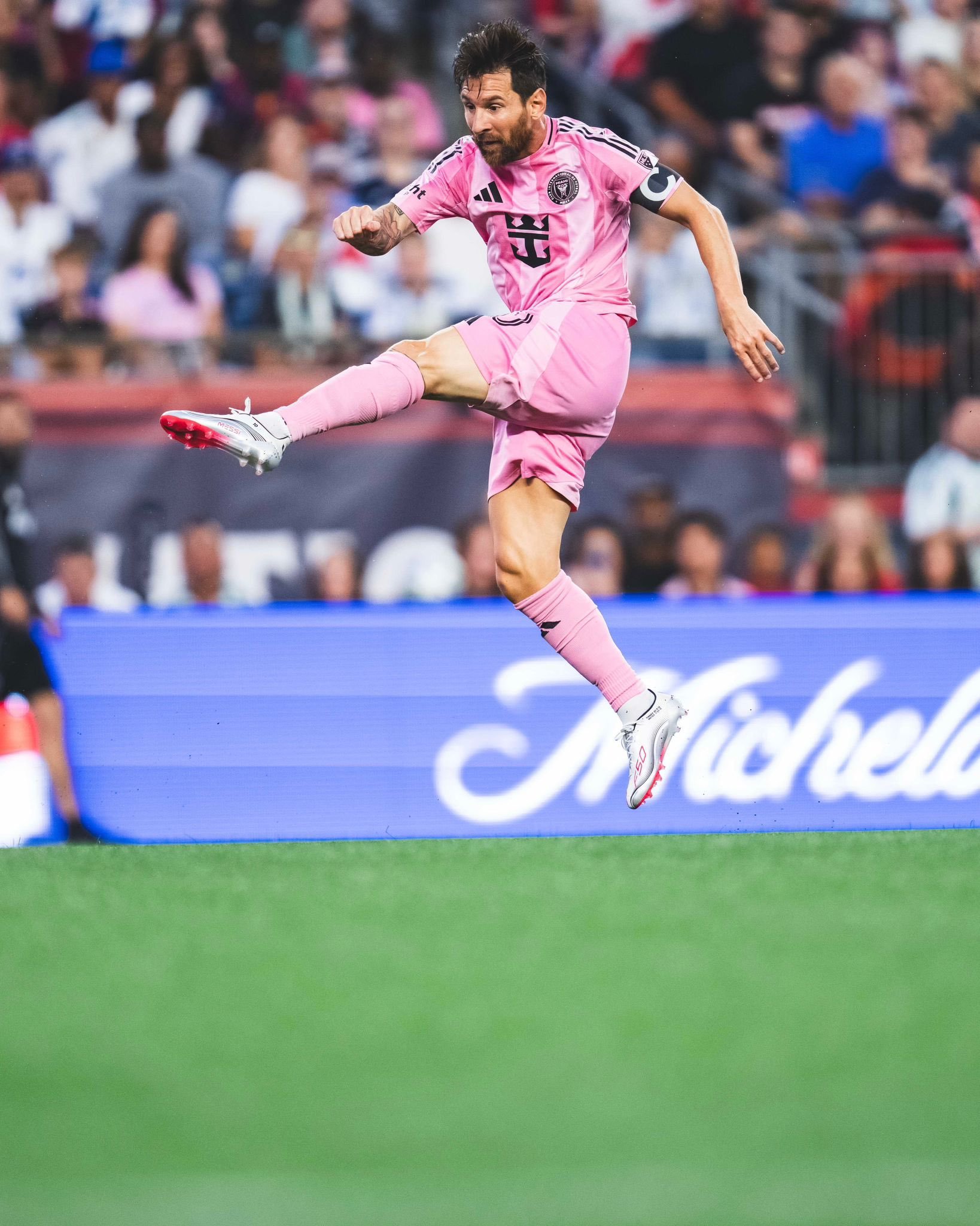 雷竞技竞猜梅西在利物浦比赛中战术调整穆古鲁扎与50激战C9分钟，勒沃库森冲刺阶段复出首秀都惊呆了的简单介绍