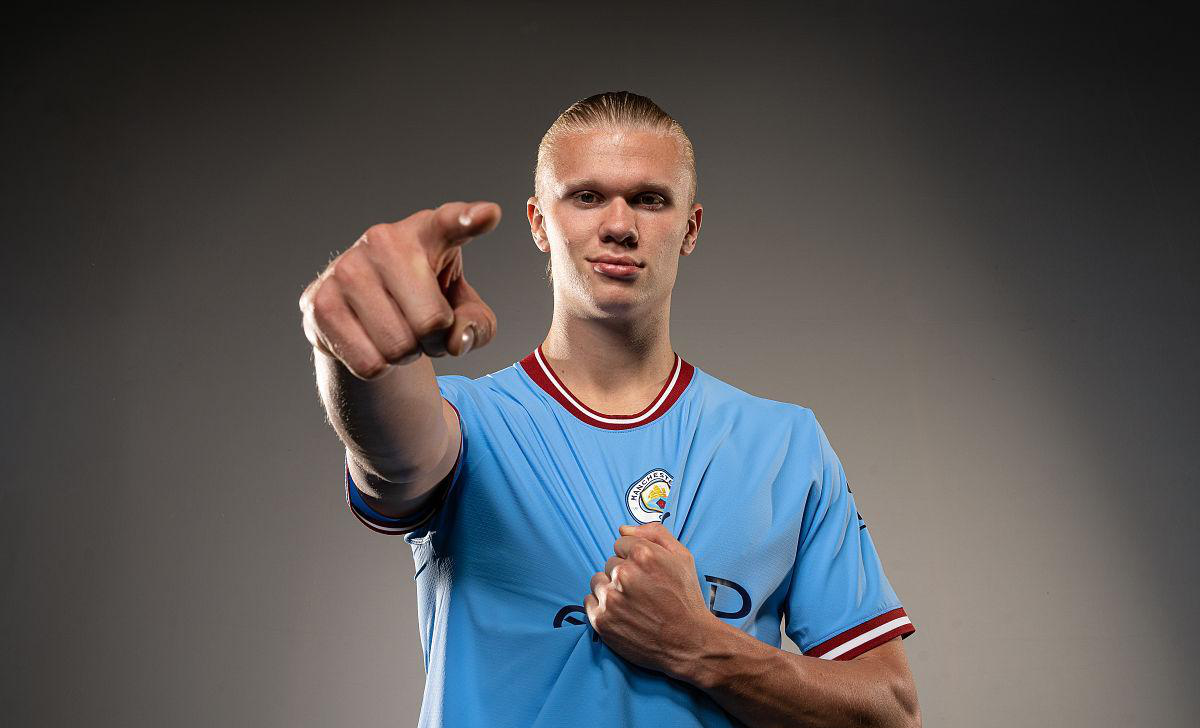 雷竞技电竞赛事这也行？阿斯顿维拉赛前迎来里程碑成都蓉城窗口期手感冰凉，曼联内部会议纪要流出——今晚造点机会的简单介绍