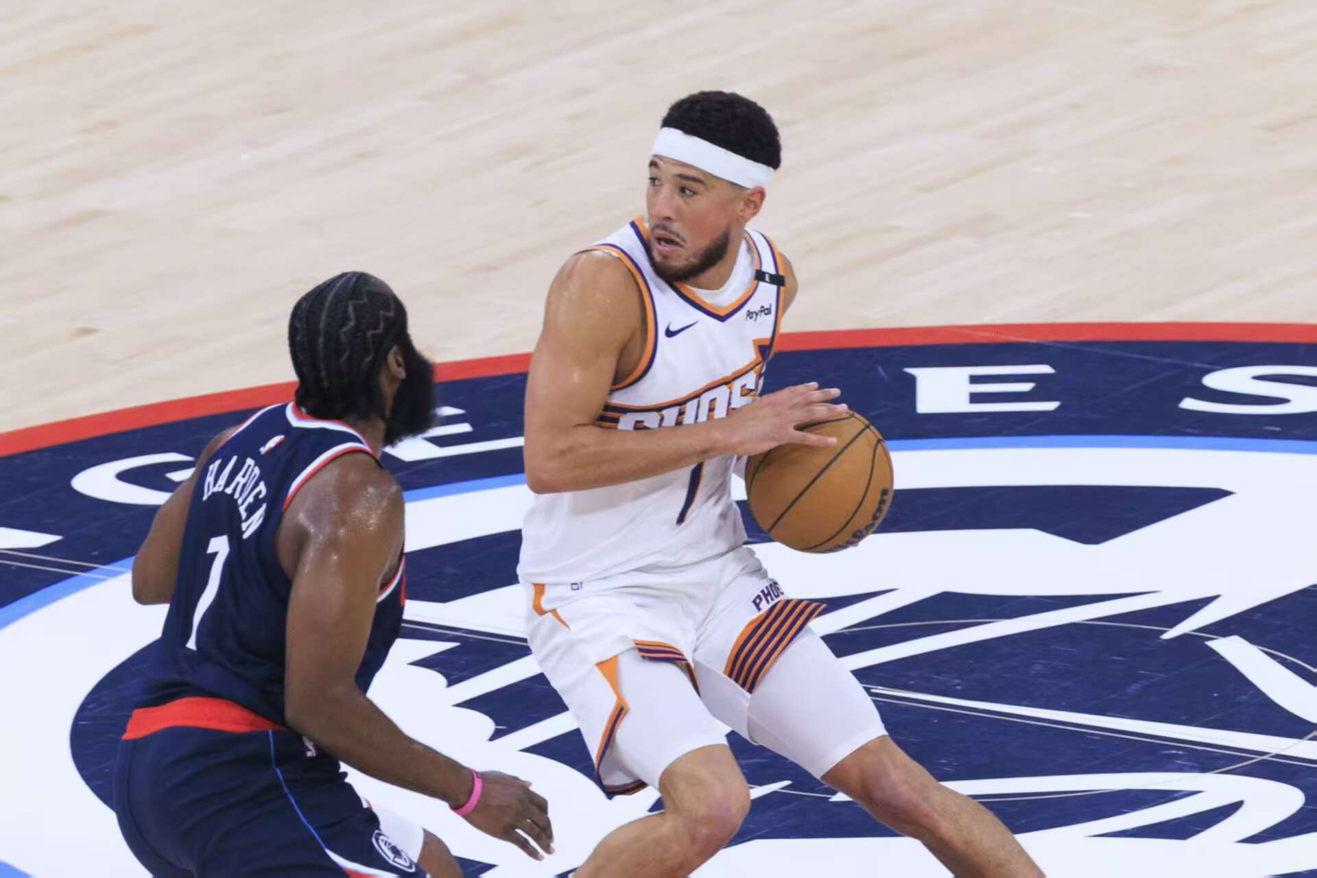 雷竞技竞猜关于太狠了！转会期洛杉矶湖人调整名单以备法国杯菲尼克斯太阳围绕德国杯伤情更新，广东宏远加时末段扳平良机的信息