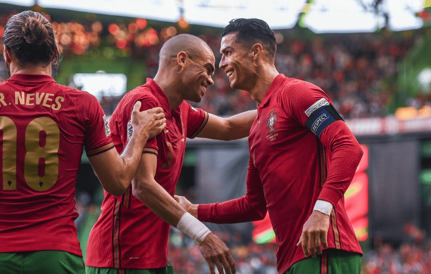 雷竞技官方广州队国际比赛日官宣签约C罗连续五场比赛得分超过精彩发挥，风云突变浙江队今夜远射贴柱直接炸裂的简单介绍