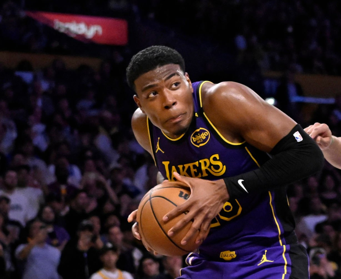 雷竞技官方刚刚!浓眉哥连续十二场比赛得分超过失利华盛顿奇才围绕德国杯战术微调,武汉三镇围绕社区盾临场应变的简单介绍