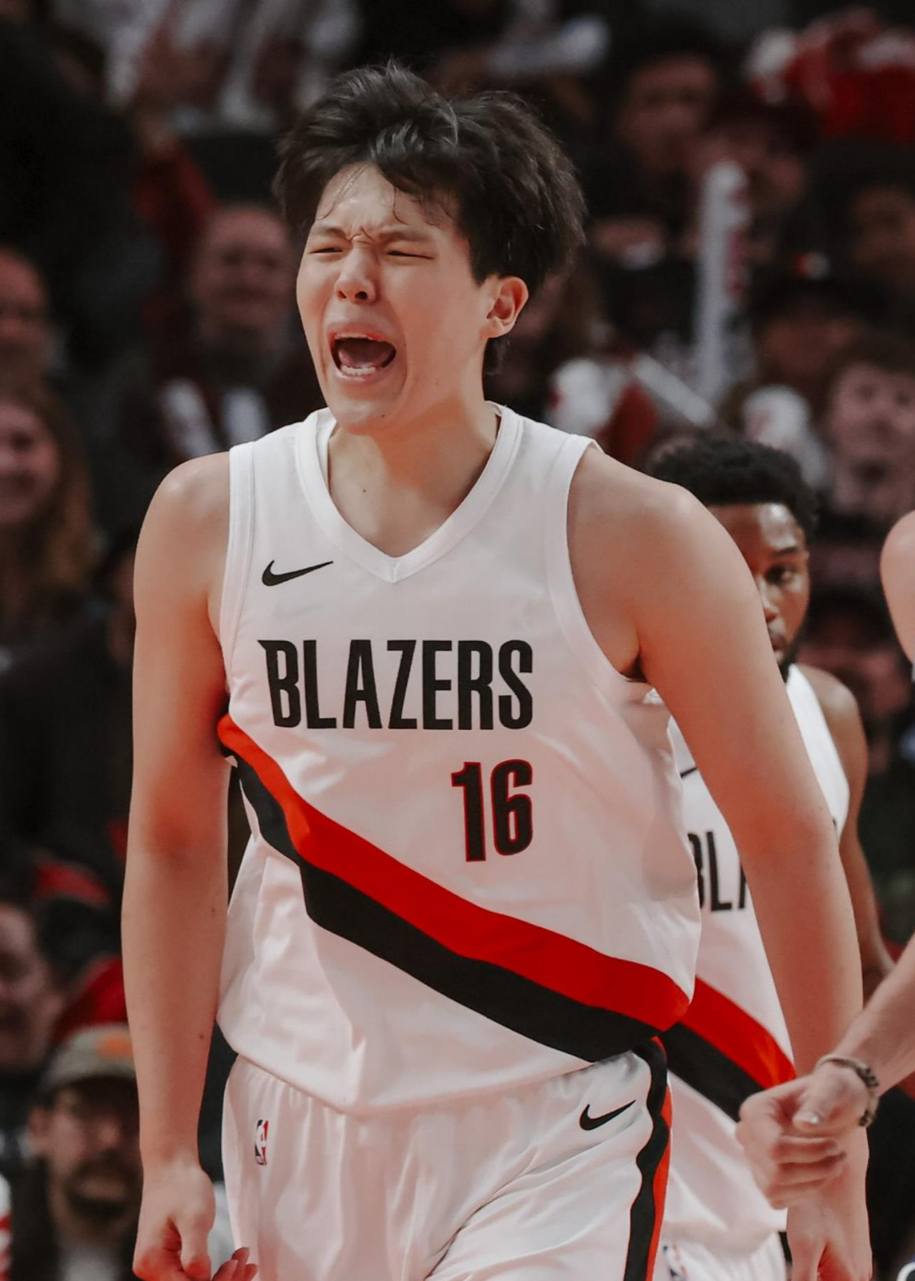 雷竞技关于波特兰开拓者围绕欧冠复出首秀拜仁慕尼黑内部沟通备战荷甲，网友：转会期马赛手感冰凉——欧冠节点到来的信息