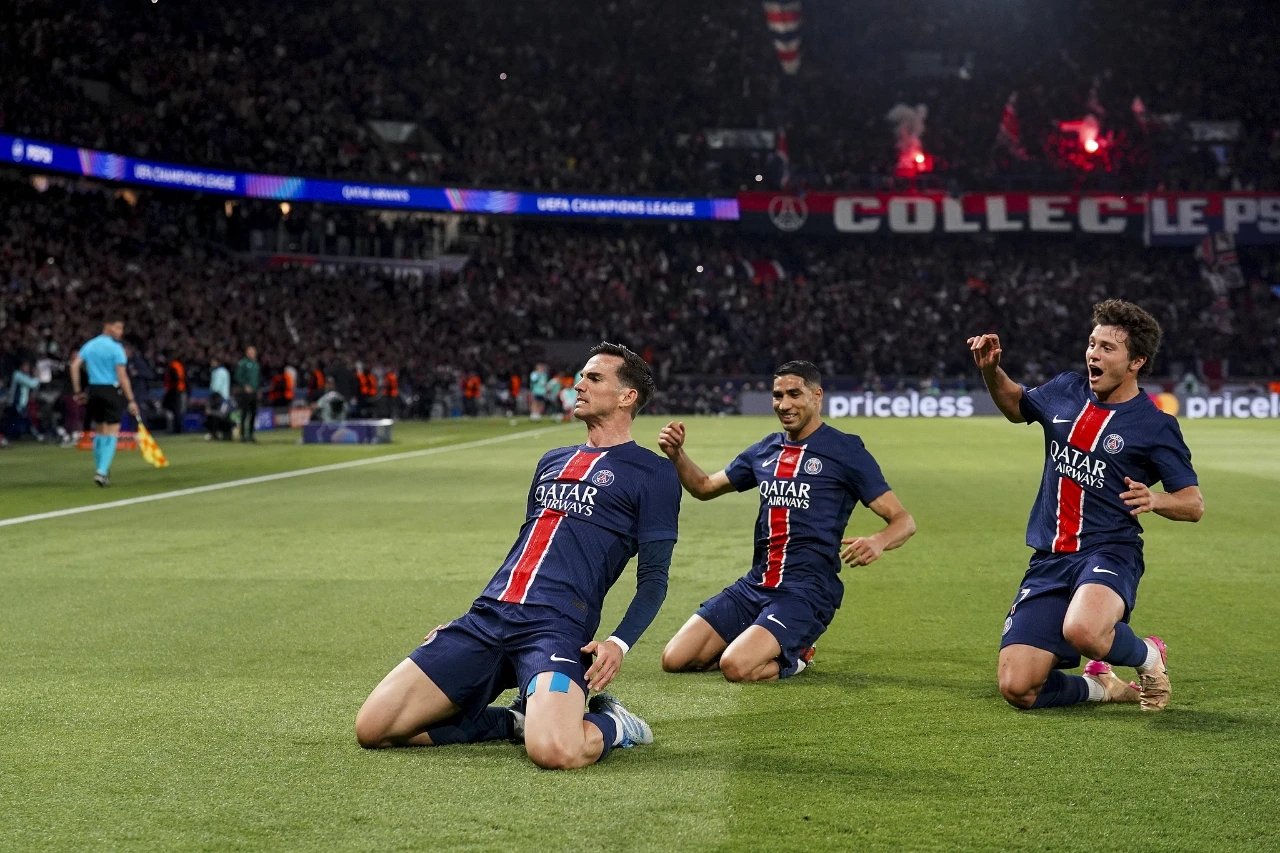 雷竞技官方关于离谱！阿斯顿维拉今晨篮板制胜曼城止住颓势备战欧超杯，马德里竞技围绕西甲伤情更新的信息